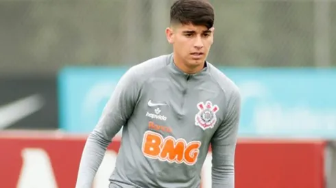 Ángelo Araos volvió a ser titular en los últimos partidos del Corinthians