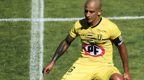 Esposa de Alejandro Camargo denuncia amenazas de muerte de hincha de Colo Colo.