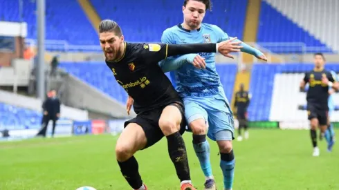 Sierralta asoma como titular frente al Derby County.