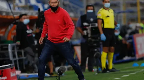 Ariel Holan fue el último en salir de Universidad Católica.