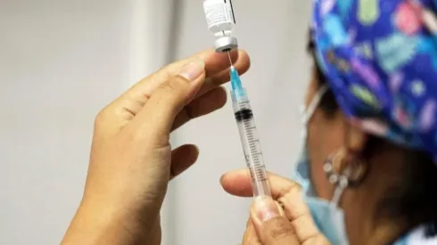 El calendario de vacunación de la semana del 1 de marzo incluye a pacientes con cáncer y enfermadades autoinmune.