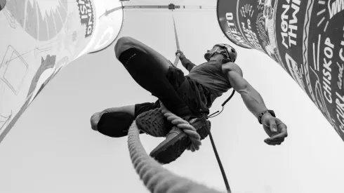 Thomas Butler Van Tonder , actual campeón mundial de carreras de obstáculos, se propuso encontrar un proyecto que le permitiera mantenerse activo y desafiado.