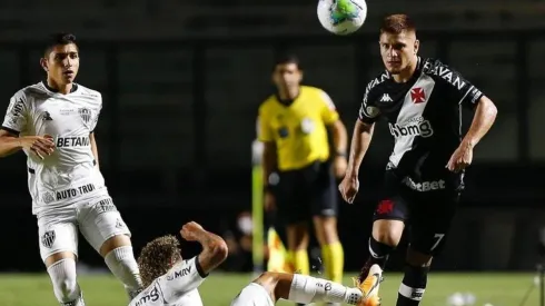 El volante apareció en la órbita de Colo Colo.
