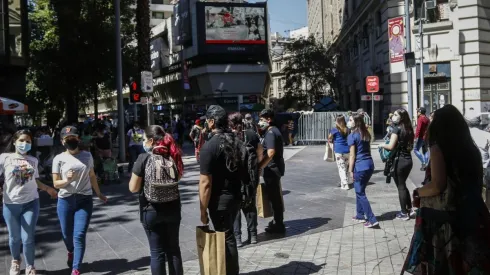 Santiago retorna a fase 2