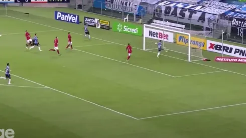 Pinares estuvo a punto de anotar