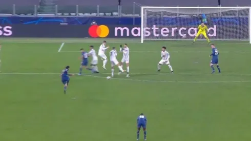 La imperdonable barrera de Juventus en el segundo gol del Porto.