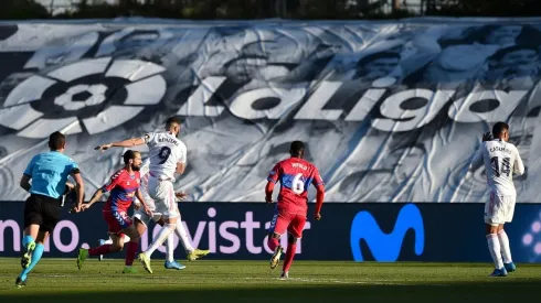 Karim Benzema se despachó un auténtico golazo sobre el final para Real Madrid.