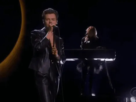 Harry Styles se roba las miradas abriendo los Grammy 2021