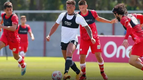 Parraguez anotó uno de los goles ante Curicó Unido