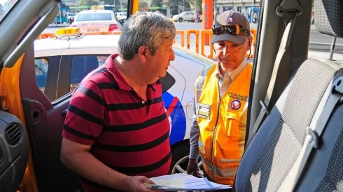 Transportistas escolares y propietarios de vehículos de transporte público son beneficiarios.