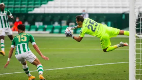 Bravo volvió a la titularidad en el triunfo del Betis