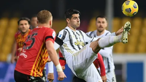 Al acecho. Lo único que puede hacer la Juve es ganara todos sus partidos y esperar que el Inter caiga.