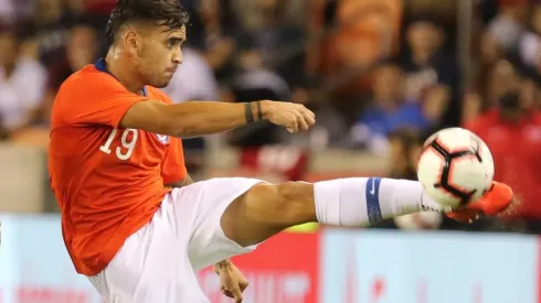 Sebastián Vegas adelanta el amistoso de Chile contra Bolivia.