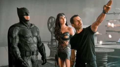 Zack Snyder dirige a Ben Affleck y Gal Gadot en medio de las filmaciones del Snyder Cut de "Justice League".