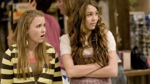Emily Osment y Miley Cyrus compartieron pantalla durante cuatro años.