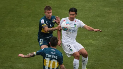 Un duro debut para ambos equipos. Este partido es el segundo de todo el campeonato.