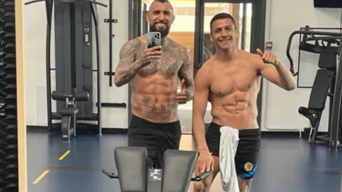 Vidal y Sánchez entrenando con todo