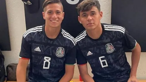 Benja Galdames (número 8) entrenando en México