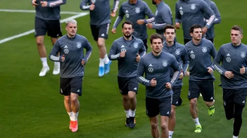 Alemania confirma un caso positivo de Covid-19 en el plantel.