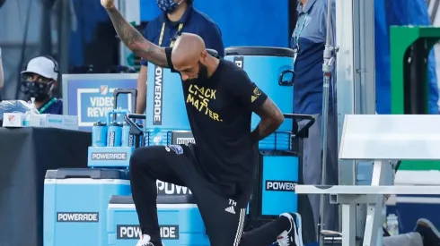 Thierry Henry cierra sus redes sociales para protestar por el racismo