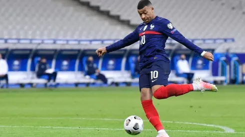 Aún con sus figuras en cancha, Francia no pudo superar a la modesta Ucrania.