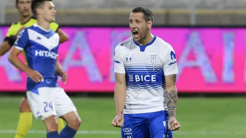 Luli Aued enfrentando a Vélez en la Copa Sudamericana pasada