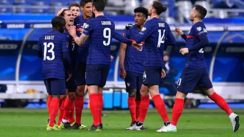 Francia buscará seguir alejándose de sus perseguidores en las eliminatorias europeas.