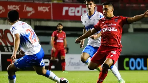 Universidad Católica debutó con triunfo ante Ñublense y es uno de los punteros cerrada la primera fecha.