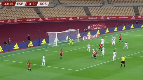 Dani Olmo se lució con un auténtico golazo para abrir la cuenta para España.