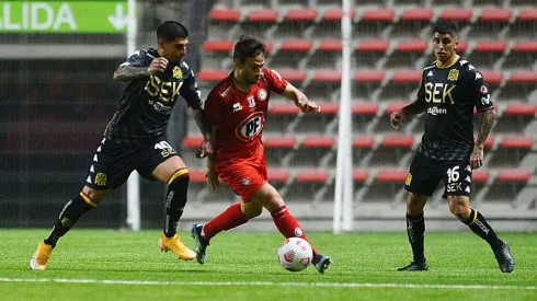 Jorge Valdivia hizo su debut con Unión La Calera y lo hizo con victoria.