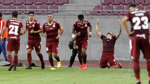 Sebastián Leyton marcó un doblete ante Curicó.