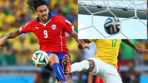 Julio César estaba batido por el remate de Mauricio Pinilla, pero la pelota golpeó caprichosamente en el travesaño y salvó a Brasil de la eliminación ante la Roja en 2014