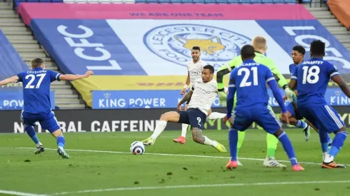 Gabriel Jesús puso el segundo gol en la victoria del Manchester City ante Leicester City.