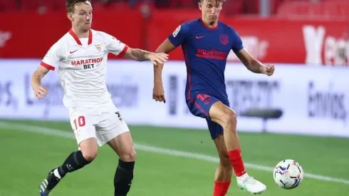 Sevilla se mete en la lucha por el título de la liga española.