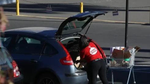 Tanto el comercio como los deliverys podrán seguir operando siempre y cuando comercialicen productos esenciales.