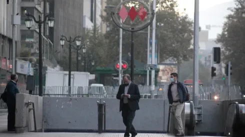 El Metro de Santiago adelanta su cierre debido al cambio de horario en el Toque de queda