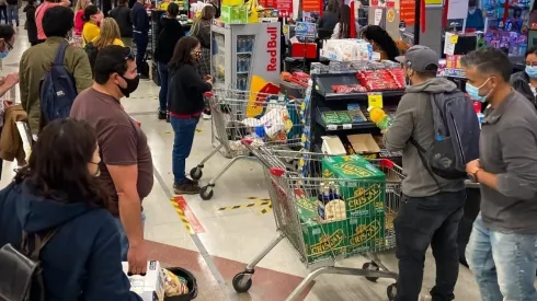 La medida busca descongestionar los supermercados reduciendo el tipo de productos que son permitidos.