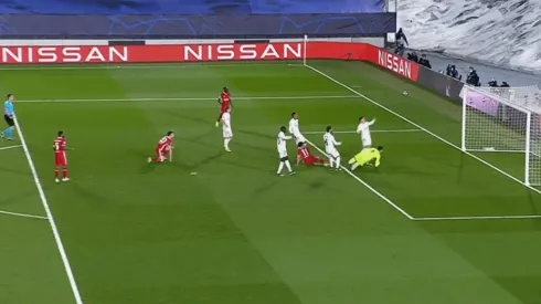 Mohamed Salah puso el descuento para Real Madrid.