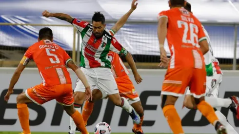 Palestino avanzó en un disputado compromiso ante Cobresal.