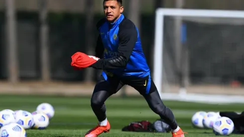 Alexis Sánchez entrena con todo para el partido contra Cagliari y voces lo ponen como titular.