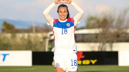 Camila Sáez marcó gol para la Roja frente a Camerún por la ida del repechaje a Tokio.