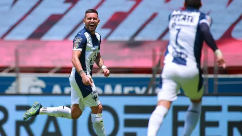 Sebastián Vegas celebra tras su golazo