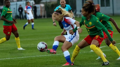 La Roja femenina se juega la clasificación a los JJOO este martes ante Camerún.