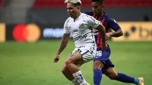 Soteldo y el Santos se meten en la fase de grupos de Copa Libertadores; San Lorenzo eliminado va a la Sudamericana.