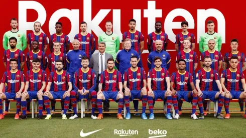 Foto oficial del Barcelona muestra a Gerard Pique haciendo el mismo gesto de Neymar