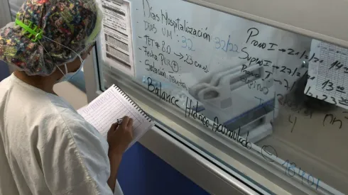 Minsal reporta 7.357 casos nuevos y tres comunas retroceden en el Plan Paso a Paso