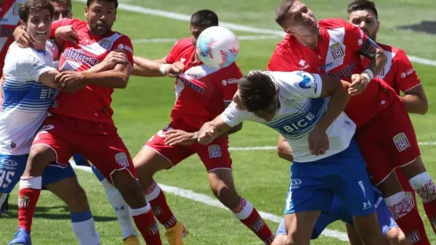 Universidad Católica y Curicó Unido cerrarán la jornada de viernes en el Campeonato Nacional. Los Cruzados jugarán Copa Libertadores la próxima semana