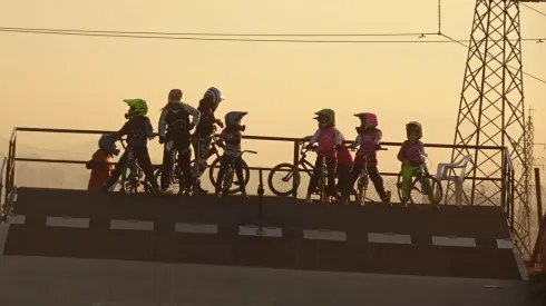 Club BMX Las Condes: Deporte y ciclismo en medio de la capital.