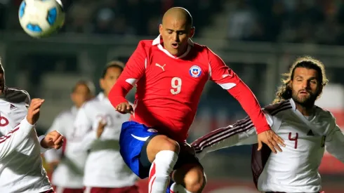 Humberto Suazo fue el último centrodelantero clásico que brilló con luz propia en la selección chilena