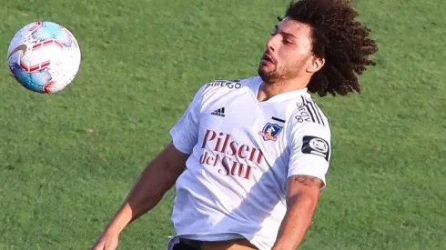 Maximiliano Falcón terminó su castigo, pero Gustavo Quinteros le recordó la tirada de orejas para que no se le vaya a salir la cadena de nuevo.